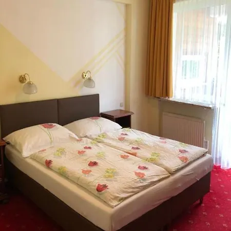 Appartementhaus Alpina 2* Бад Хофгаштайн